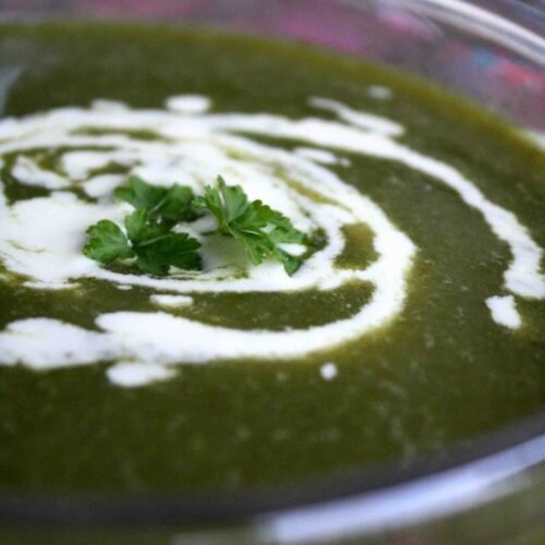 velouté de fanes de navet au roquefort