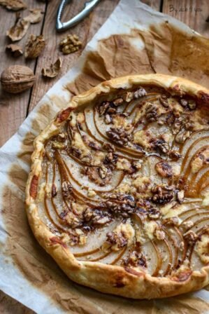 tarte fine poire gorgonzola et noix