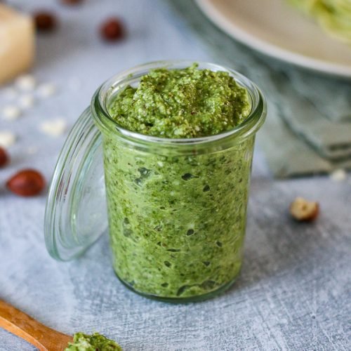 pesto de fanes de radis roses