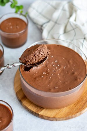 mousse au chocolat noir et fleur de sel