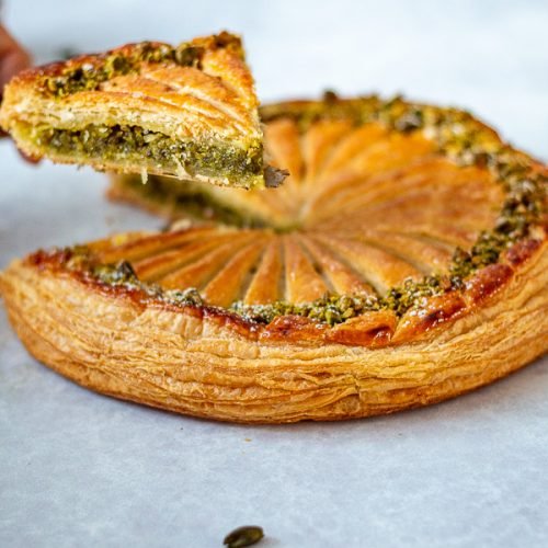 Galette des rois crème de pistache et fleur d’oranger