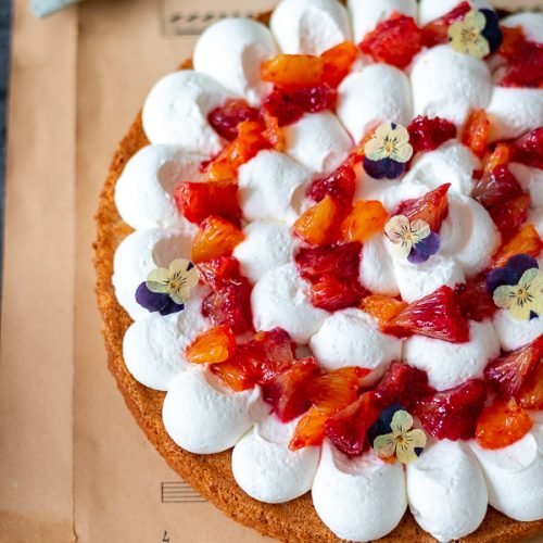 tarte financier, chantilly tonka et orange sanguine
