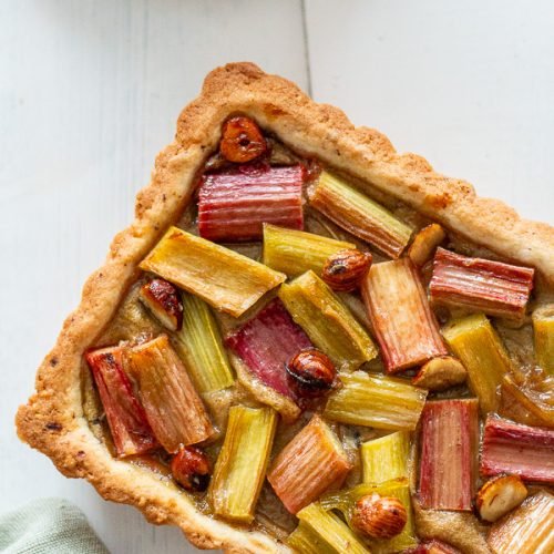 Tarte à la rhubarbe, vanille noisette