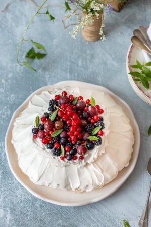 Pavlova aux fruits rouges