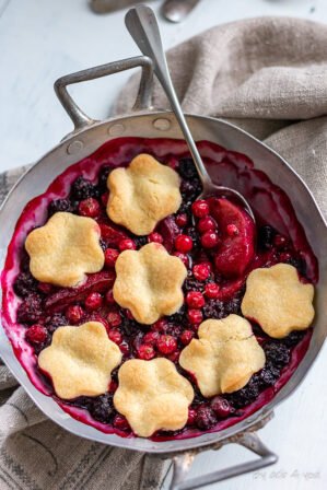 Cobbler aux fruits rouges
