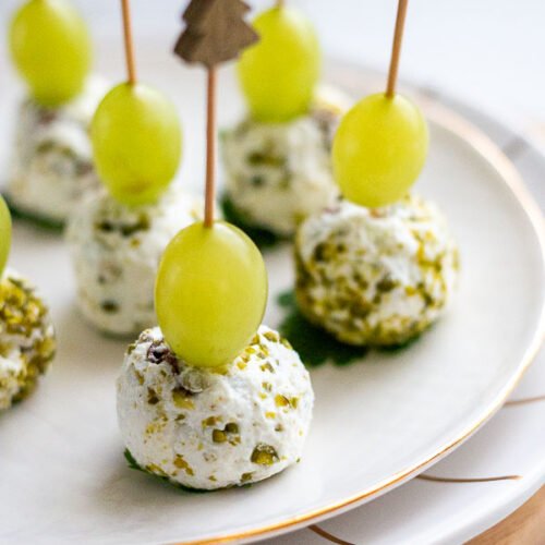 Bouchées au chèvre, raisins et pistaches façon nougat salé