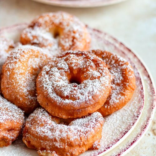 beignets de Mardi Gras aux pommes