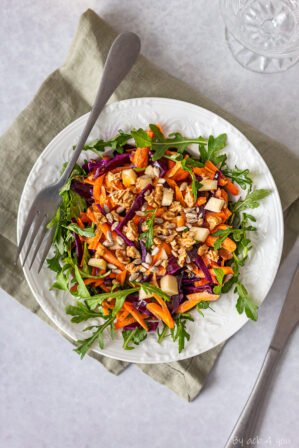 Salade de chou rouge, carottes et noix
