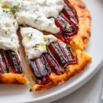 tarte tatin aux carottes, thym et burrata