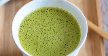 Thé matcha en boissons chaudes bienfaisantes