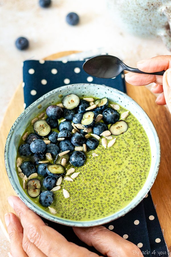 chia pudding matcha myrtilles